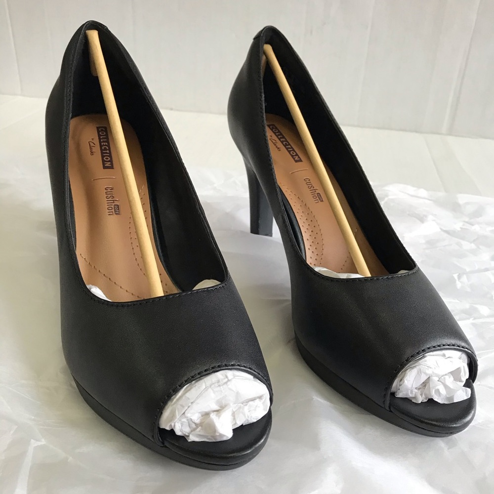 Clarks Women’s M Adriel Phyliss Black Leather